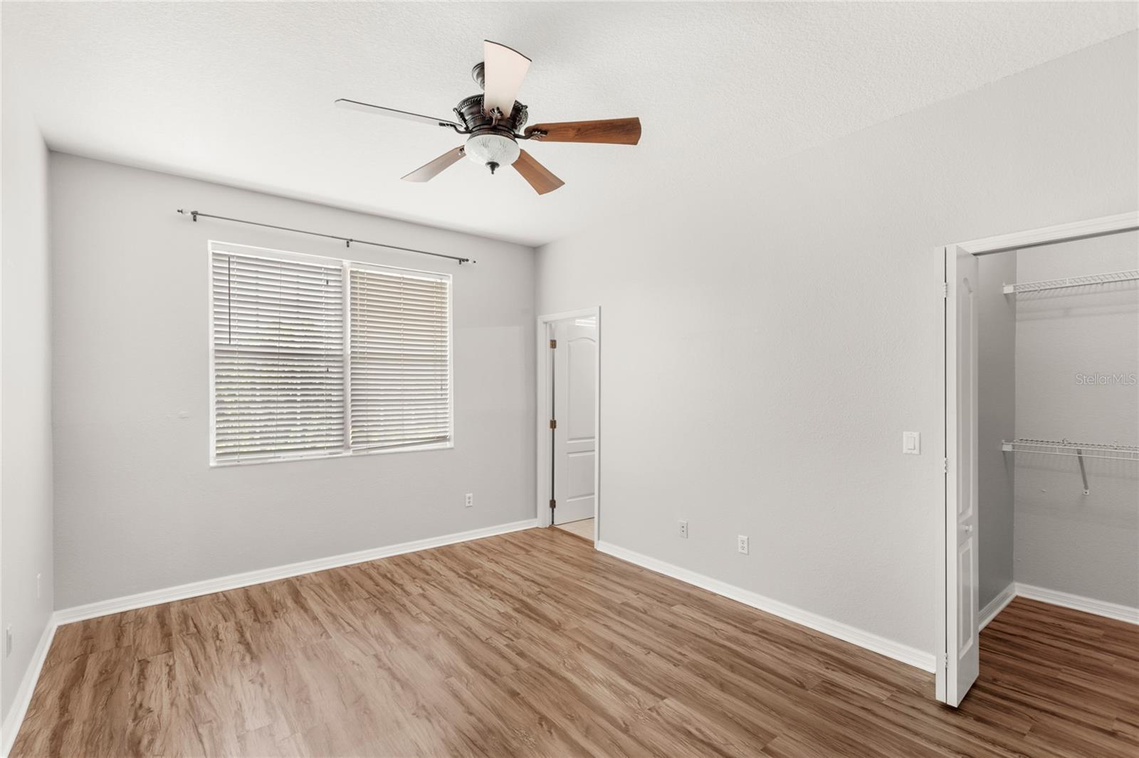 Image 17 of 36 For 13813 Daniels Landing Circle