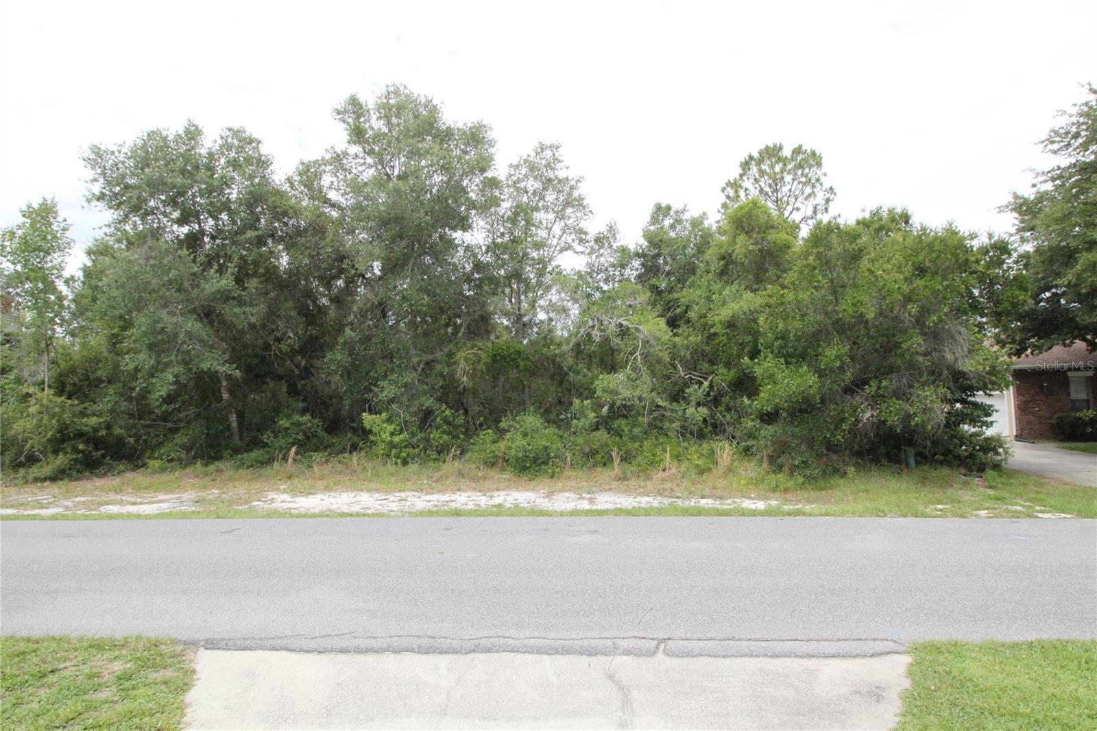 Image 6 of 14 For 2037 Watersedge Drive