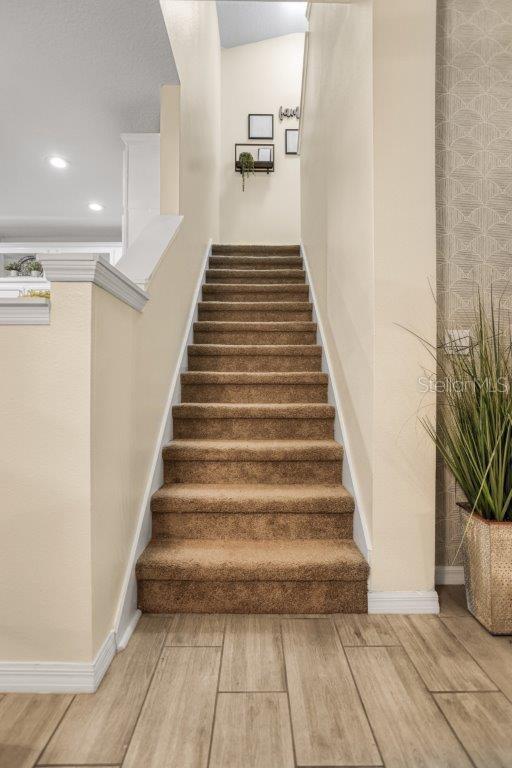 Image 17 of 31 For 6527 Silver Queen Way