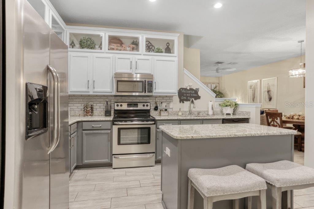 Image 19 of 31 For 6527 Silver Queen Way