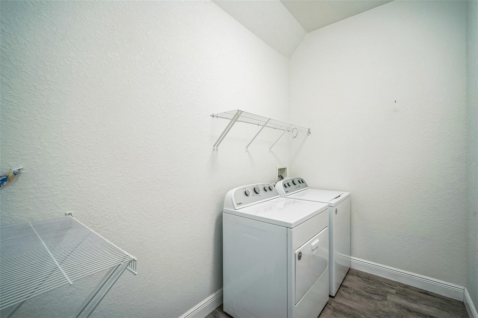Image 22 of 28 For 10517 Camelia Drive