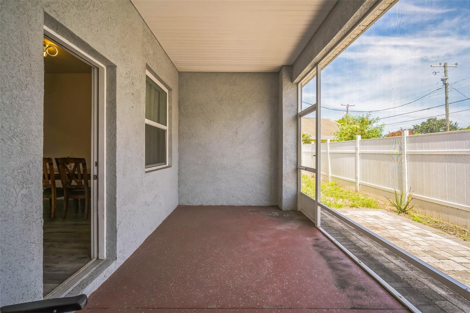 Image 23 of 28 For 10517 Camelia Drive