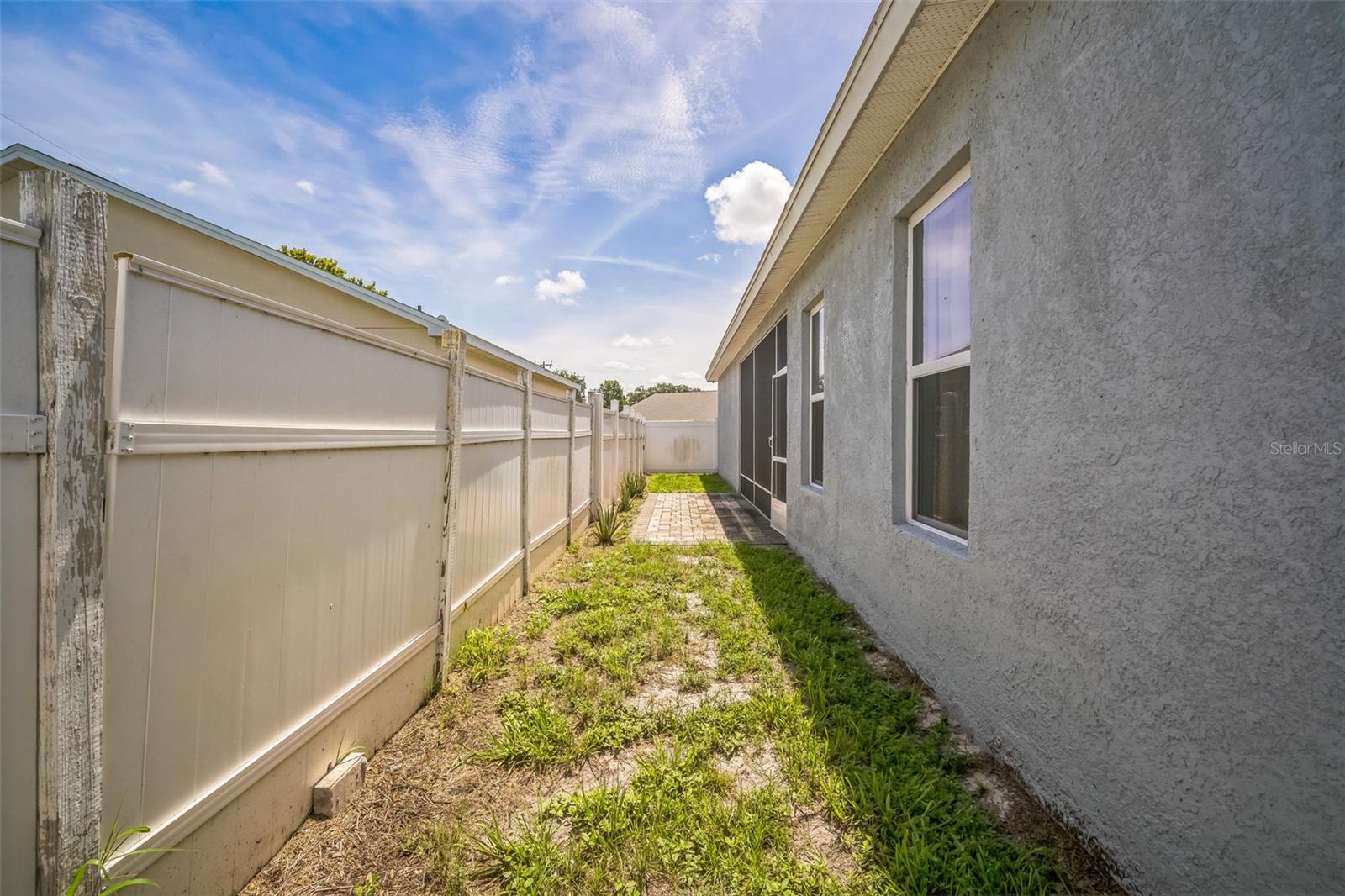 Image 25 of 28 For 10517 Camelia Drive