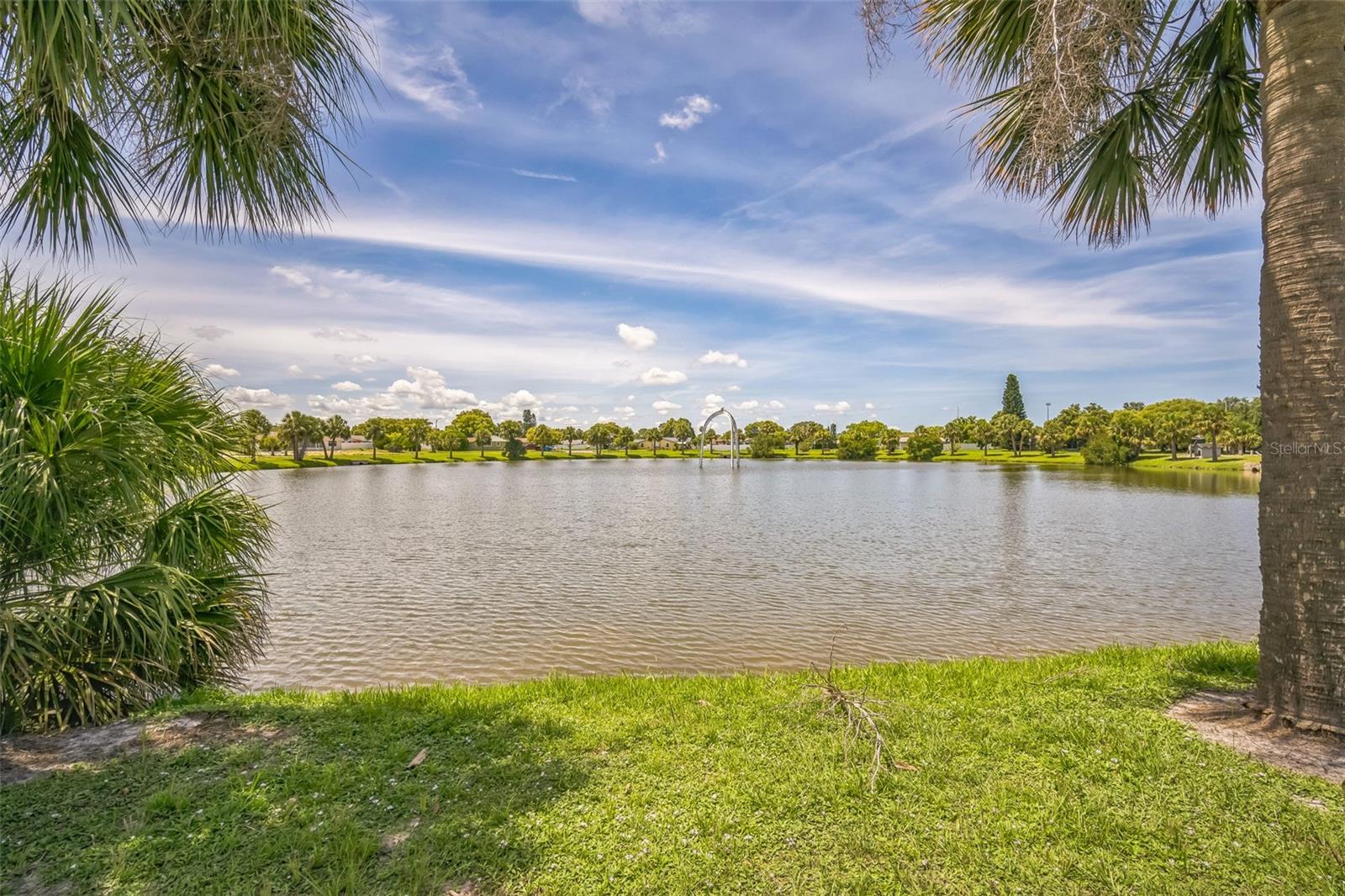 Image 5 of 28 For 10517 Camelia Drive
