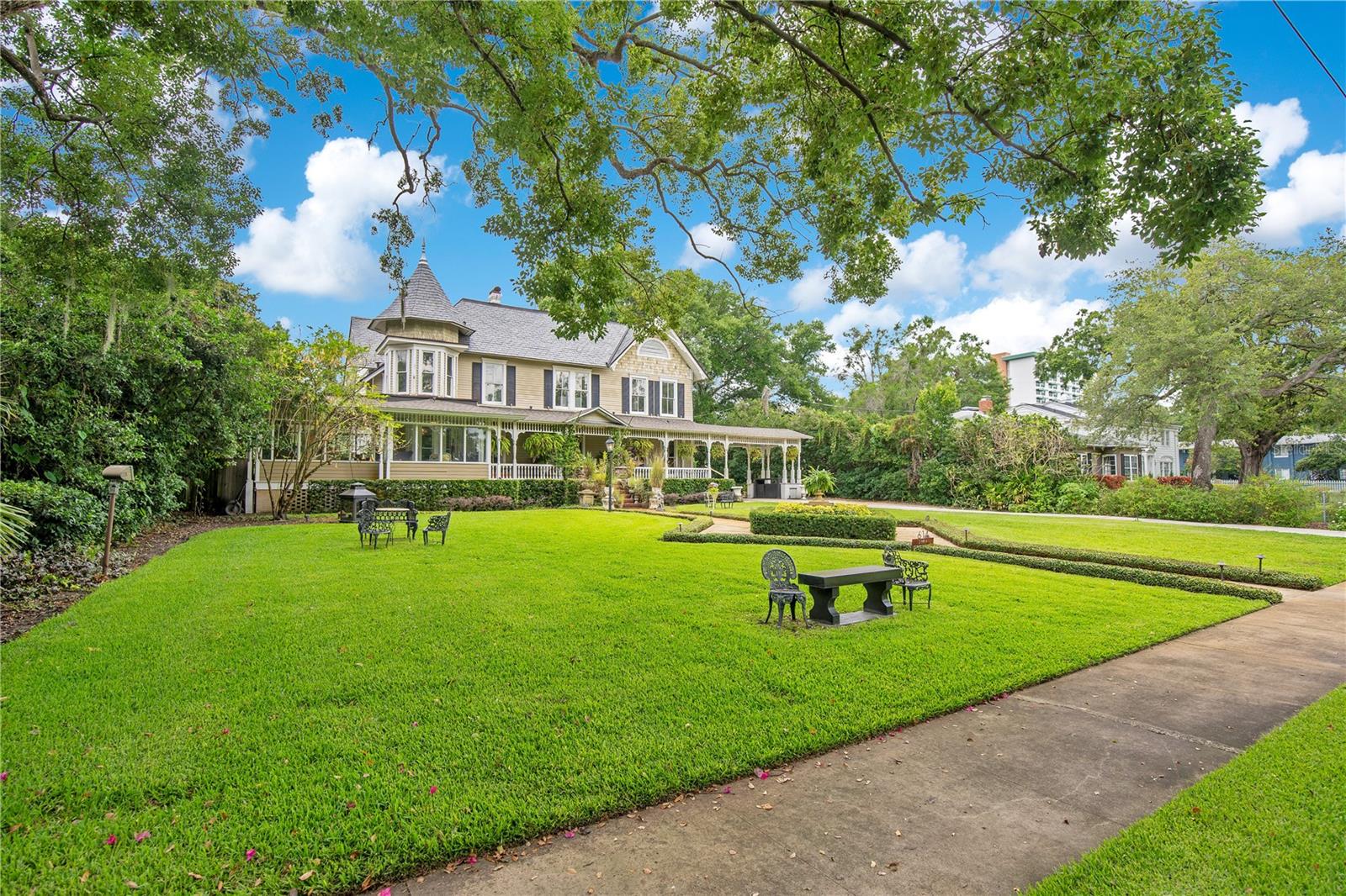Image 2 of 100 For 614 Lake Avenue