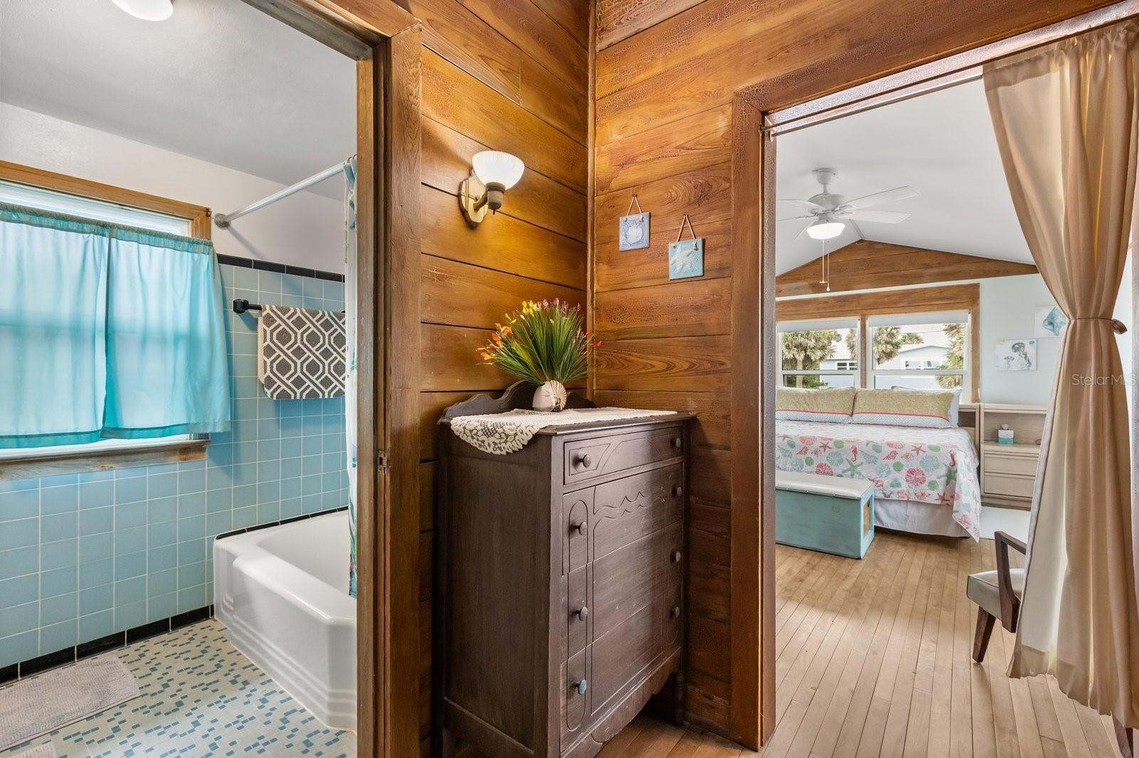 Image 11 of 32 For 4039 Atlantic Avenue