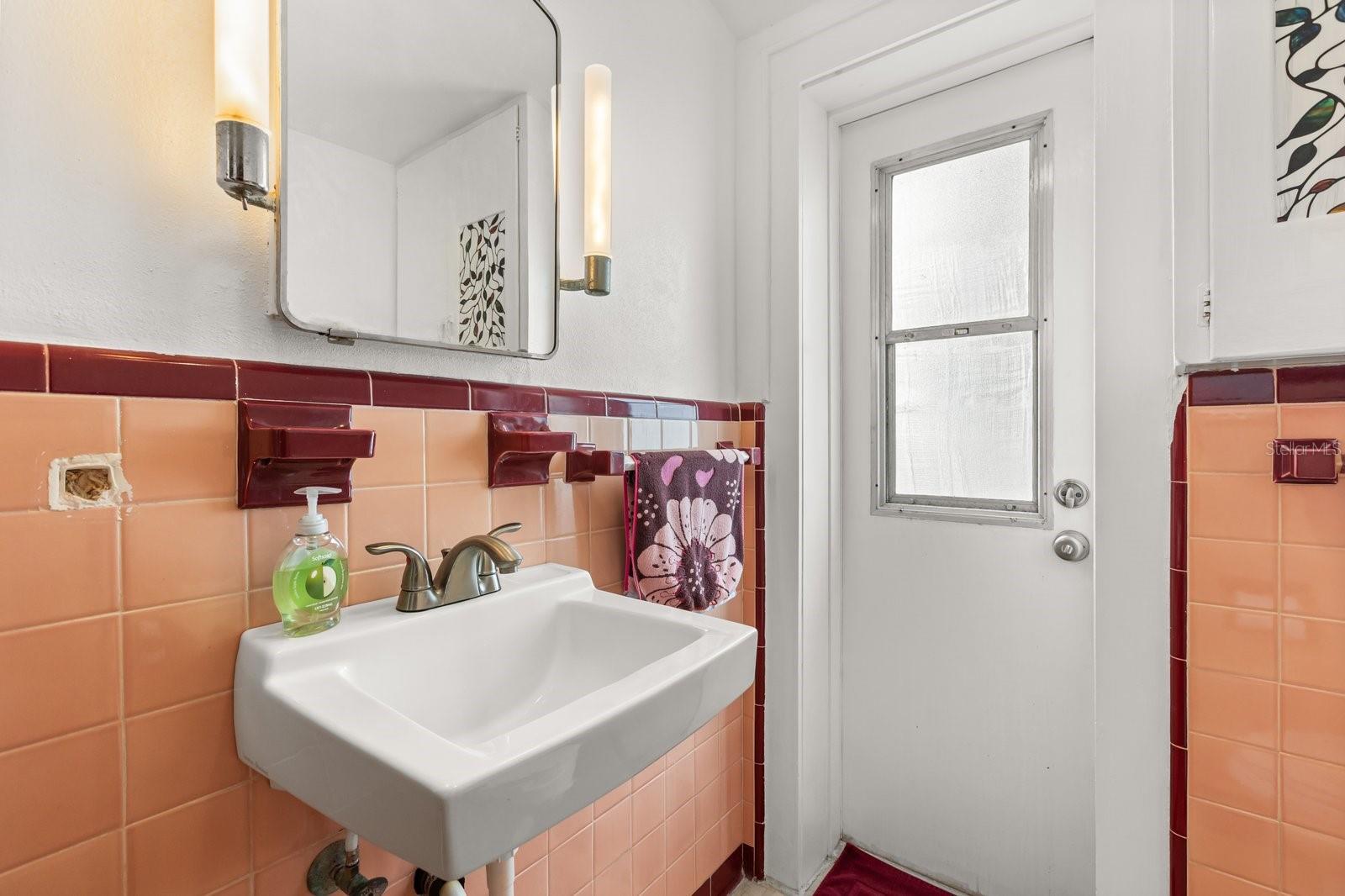 Image 16 of 32 For 4039 Atlantic Avenue