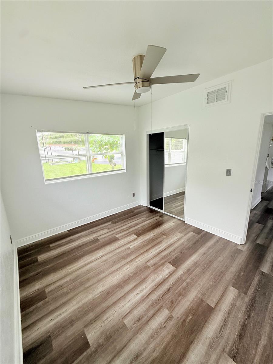 Image 24 of 37 For 4870 Seminole Avenue