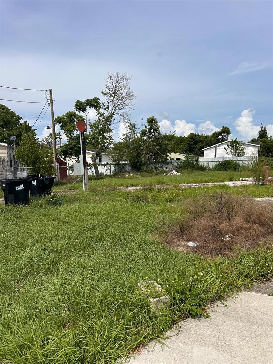 Image 2 of 5 For 4529 Crossen Drive