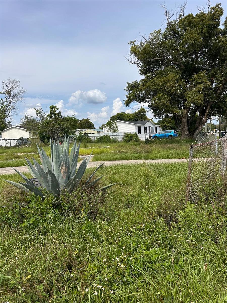 Image 4 of 5 For 4529 Crossen Drive
