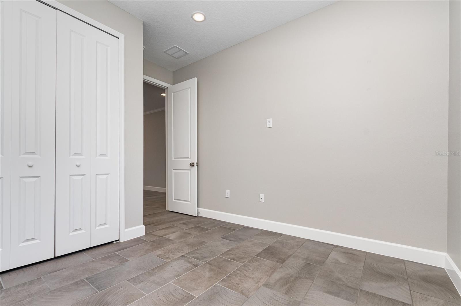 Image 19 of 30 For 31792 Broadwater Avenue
