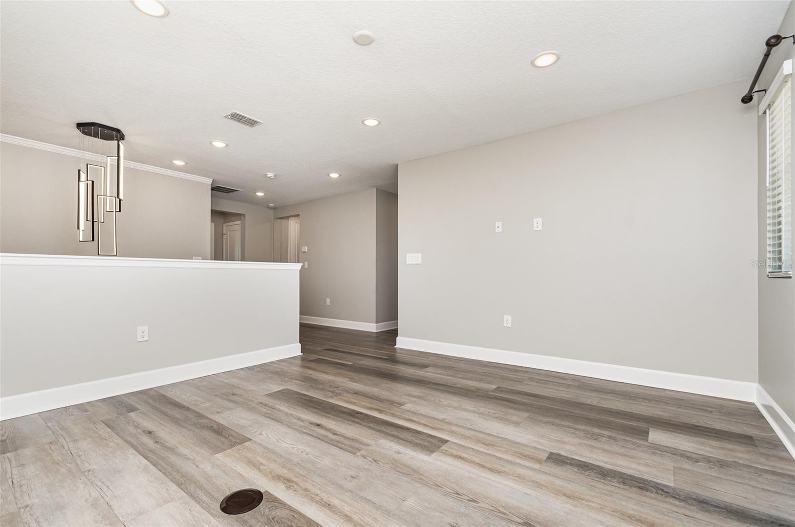 Image 7 of 30 For 31792 Broadwater Avenue