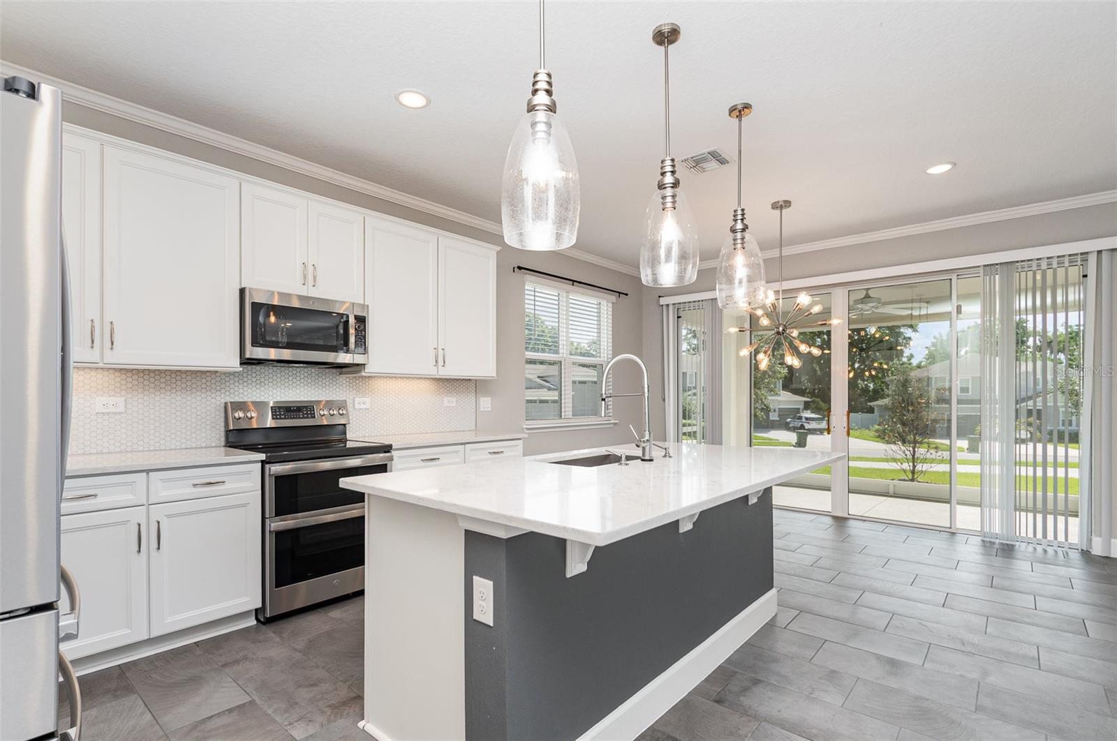 Image 8 of 30 For 31792 Broadwater Avenue