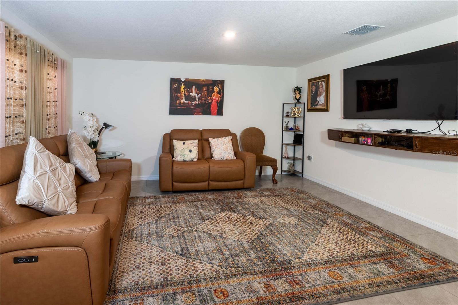 Image 8 of 20 For 6870 112th Lane