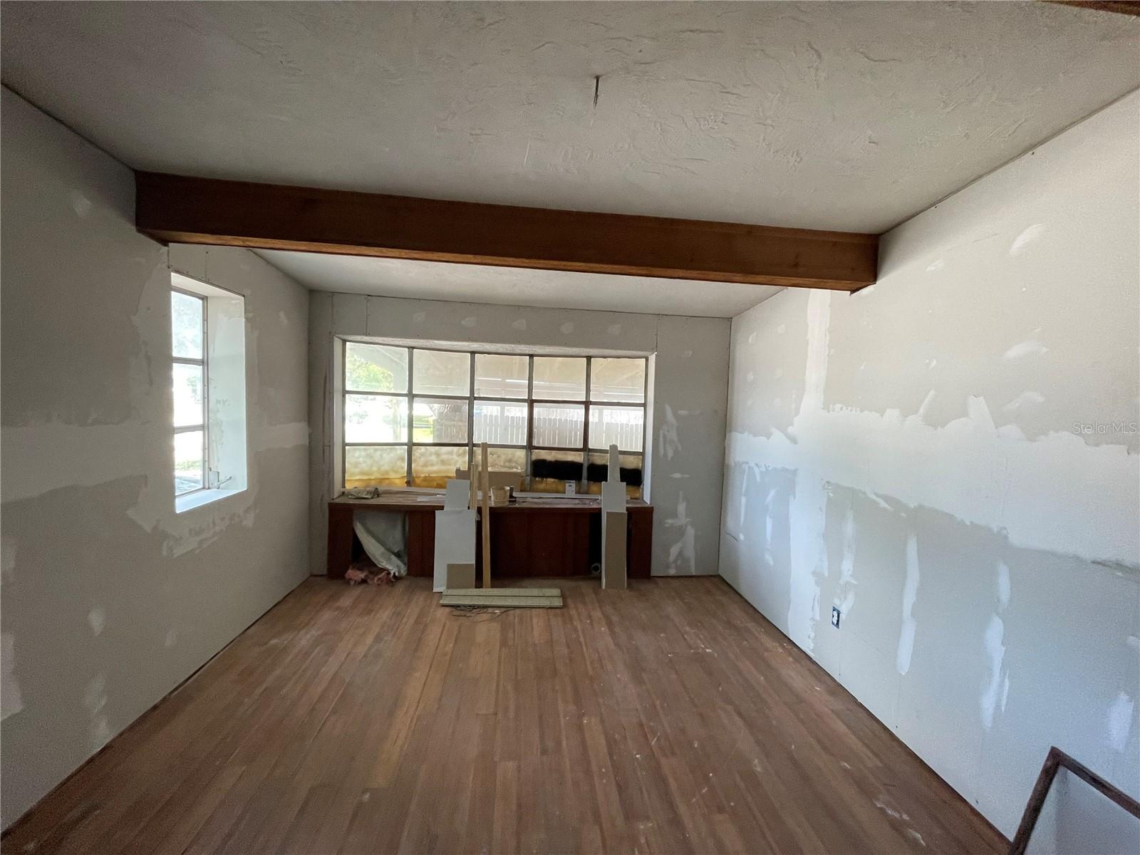 Image 2 of 19 For 432 2nd Avenue Ne