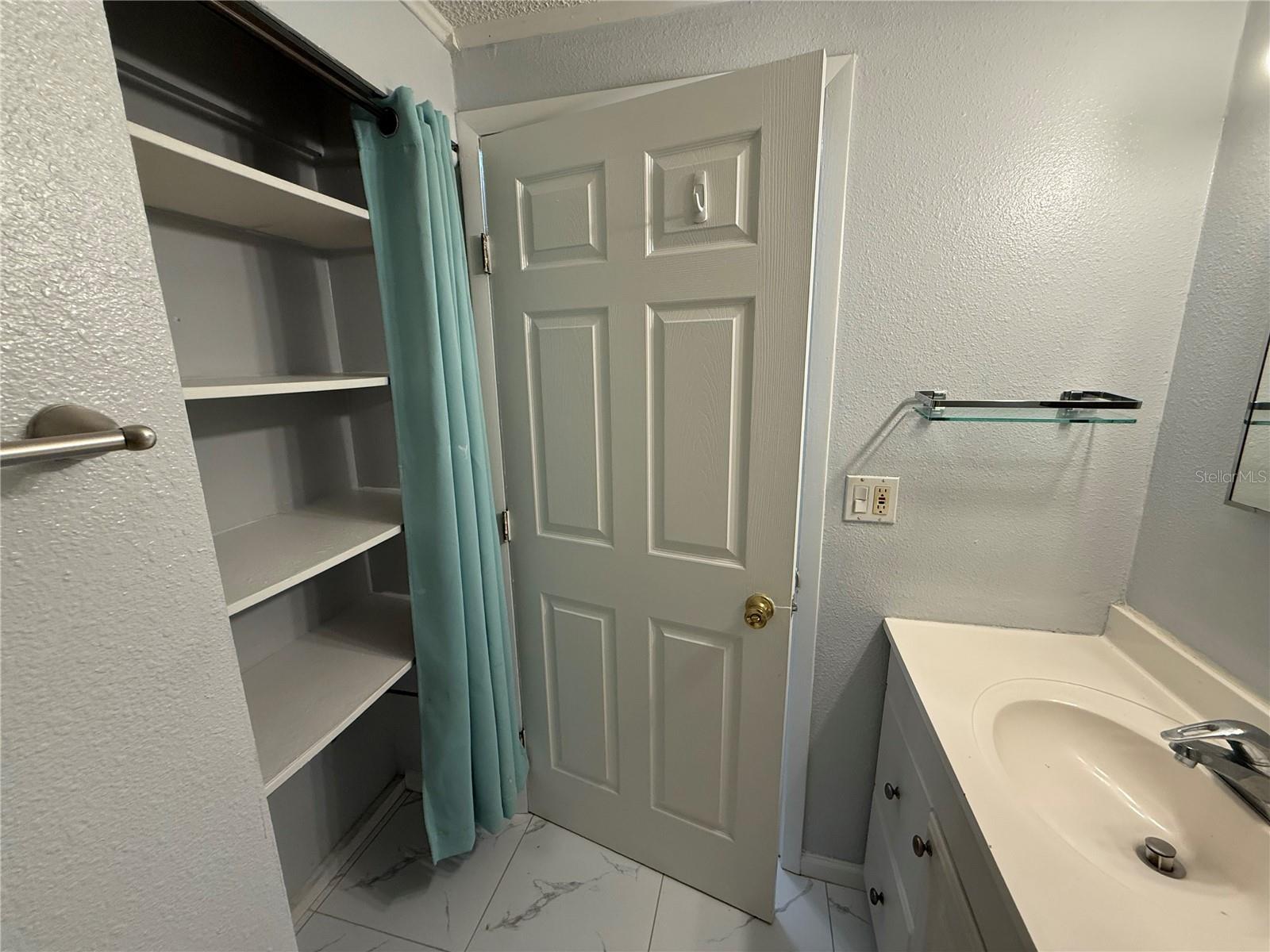 Image 10 of 11 For 4225 E Michigan St  4225