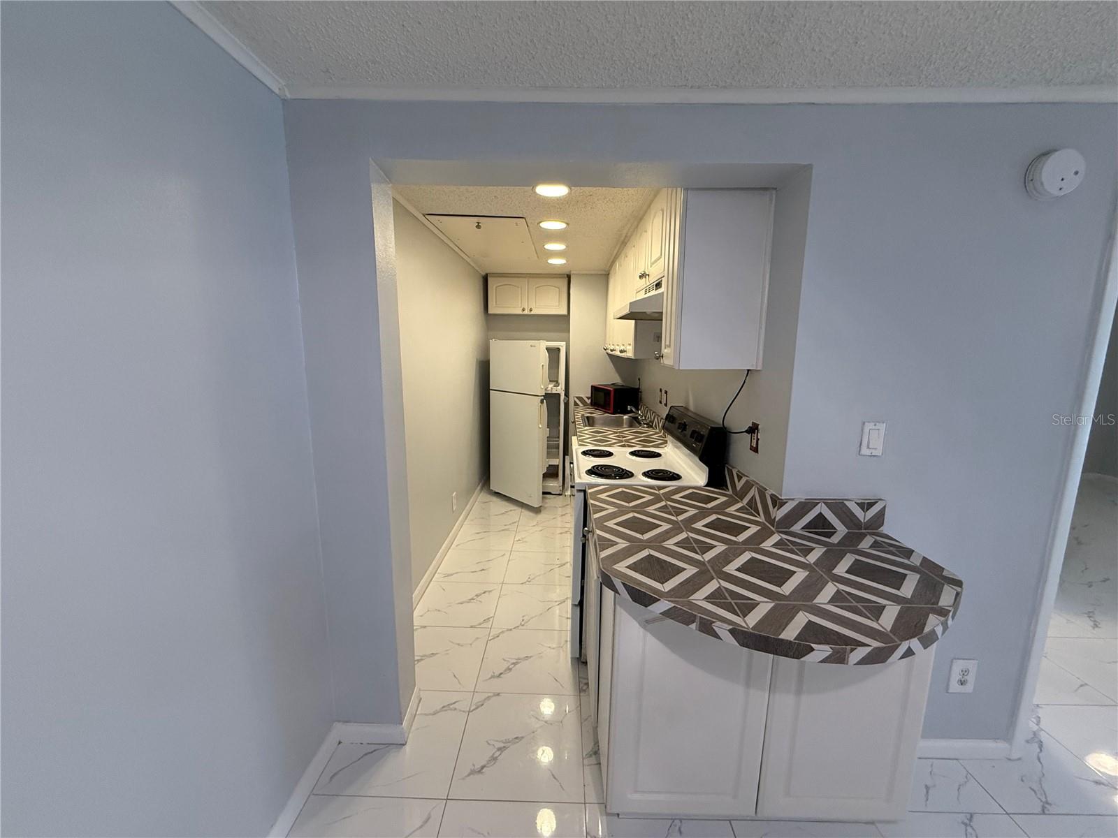 Image 7 of 11 For 4225 E Michigan St  4225