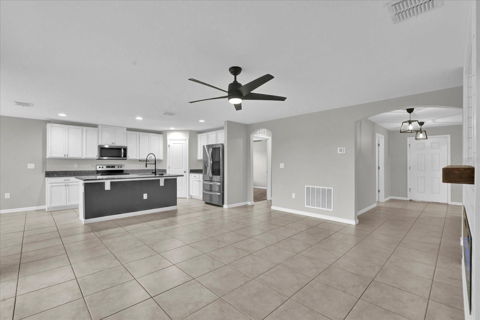 Image 3 of 27 For 3405 Yarian Drive