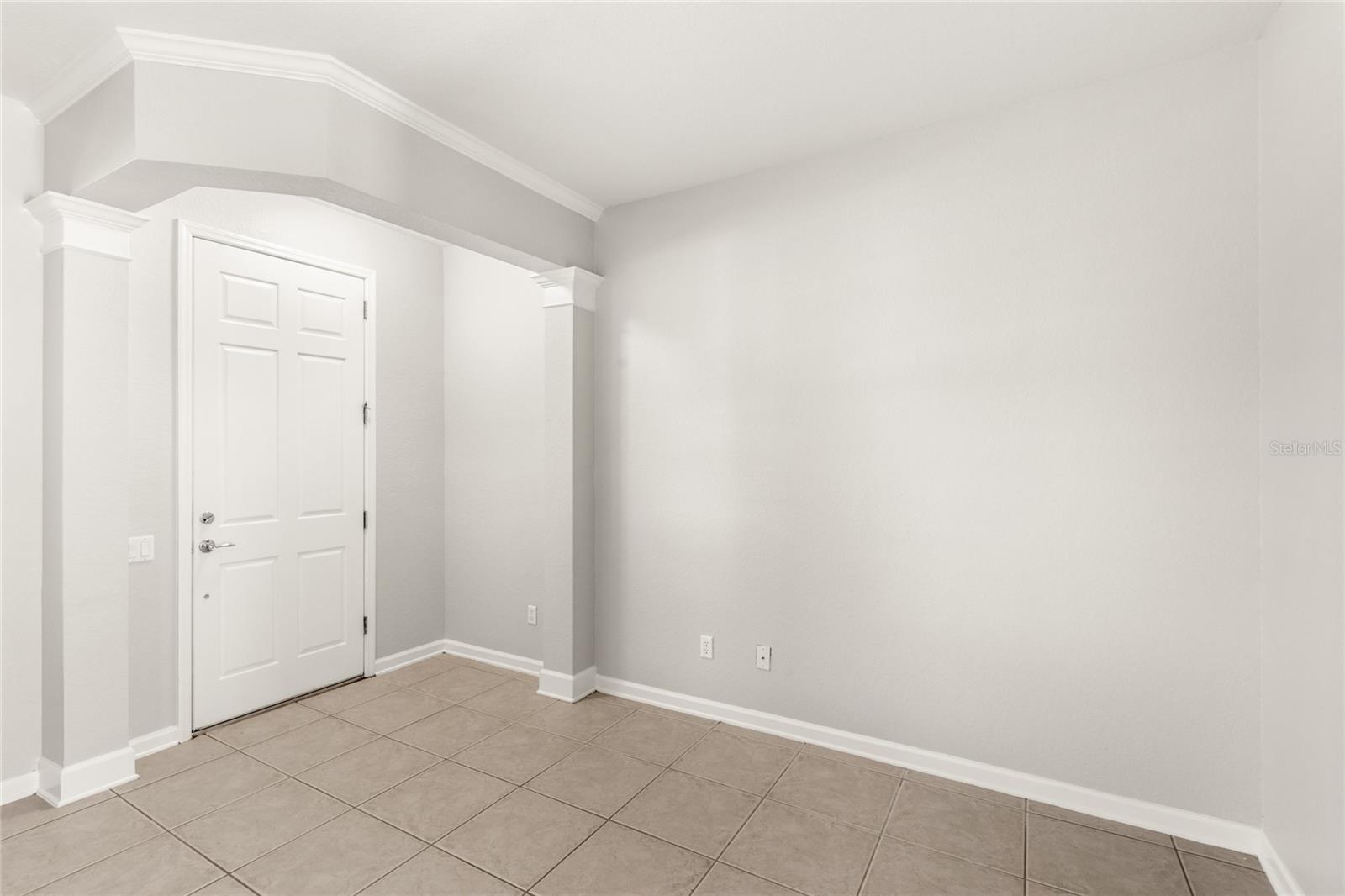 Image 10 of 40 For 7715 Anselmo Lane