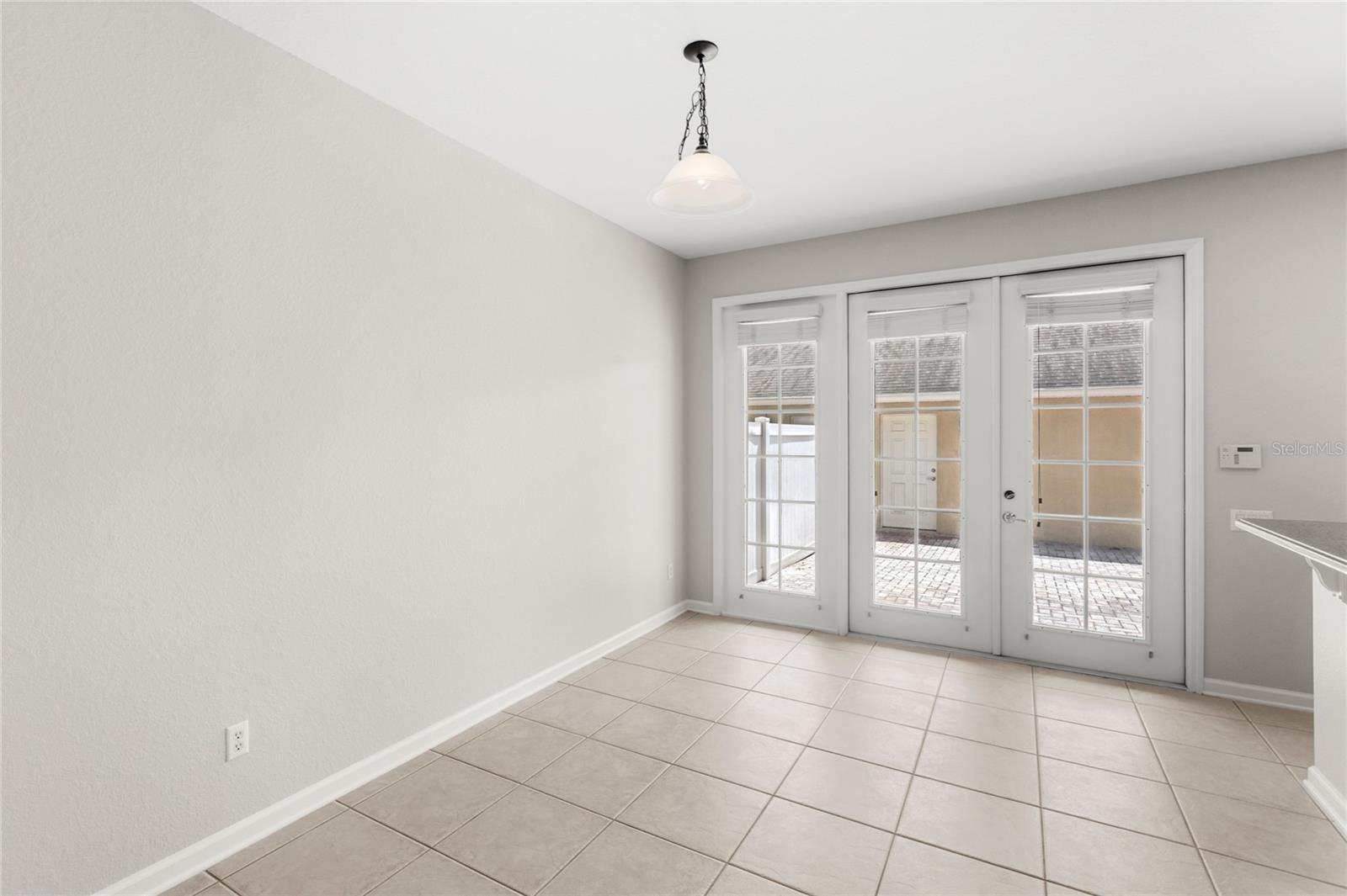 Image 18 of 40 For 7715 Anselmo Lane