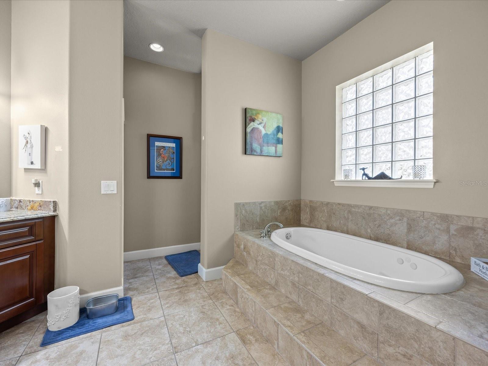 Image 22 of 43 For 1319 Johns Cove Ln