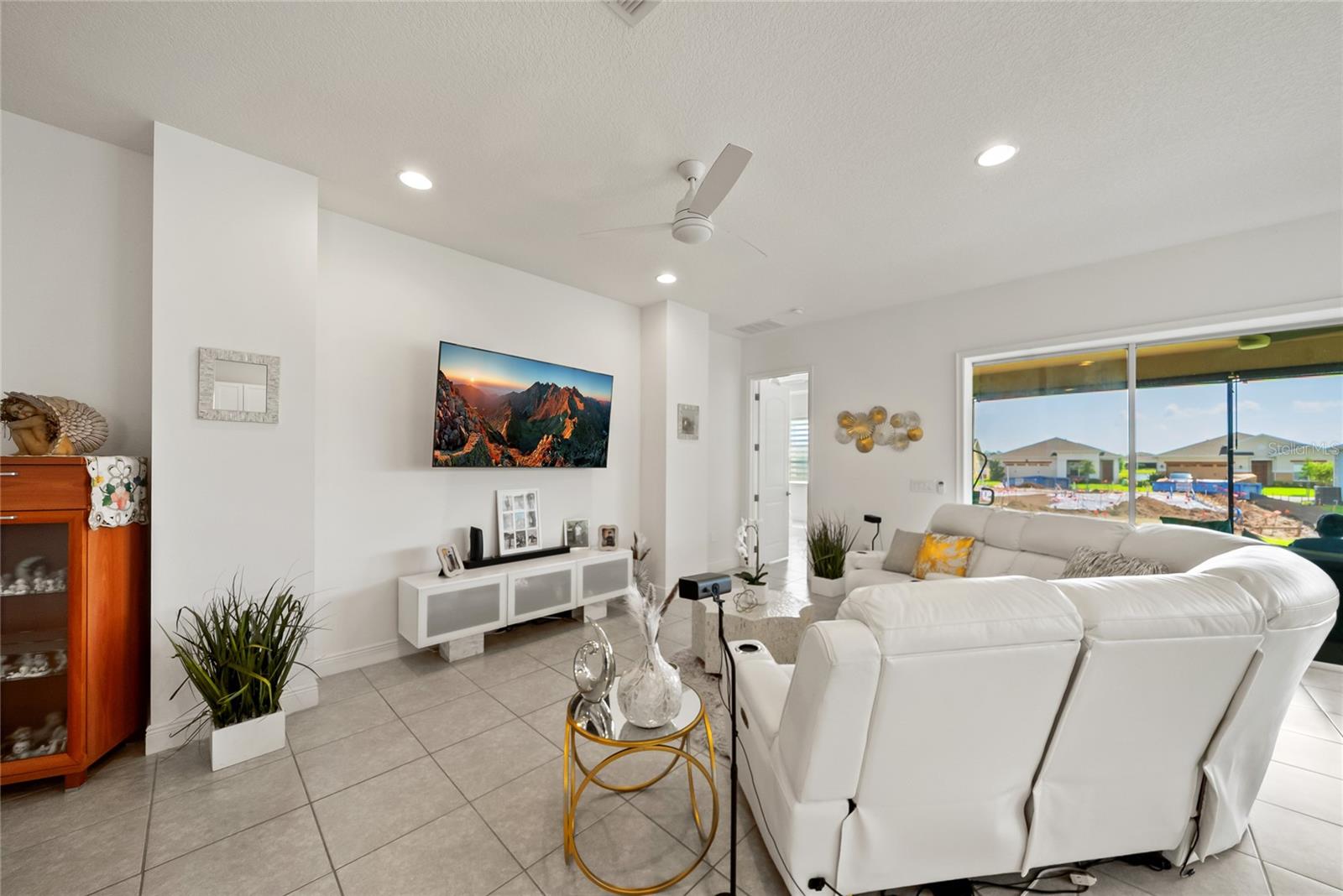 Image 16 of 46 For 5081 Twin Lakes Boulevard