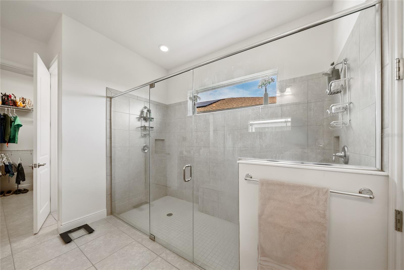 Image 21 of 46 For 5081 Twin Lakes Boulevard