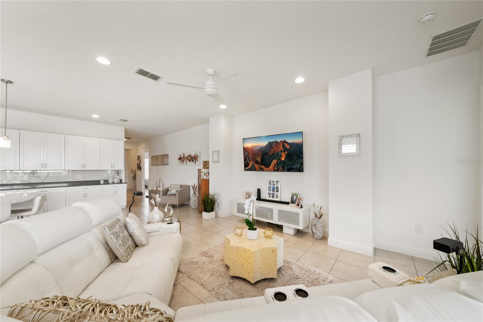 Image 3 of 46 For 5081 Twin Lakes Boulevard