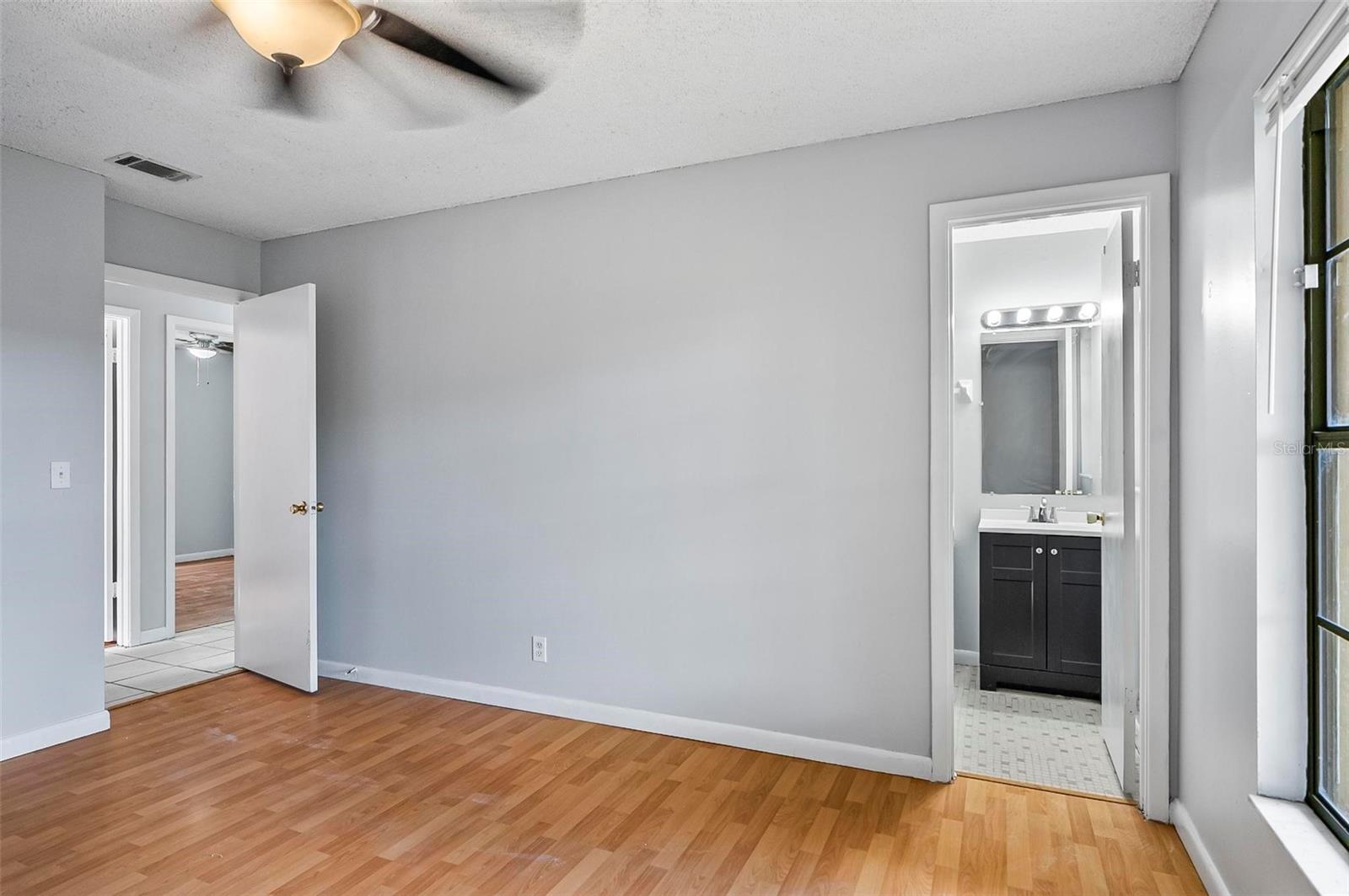 Image 12 of 15 For 512 Ivanhoe Way