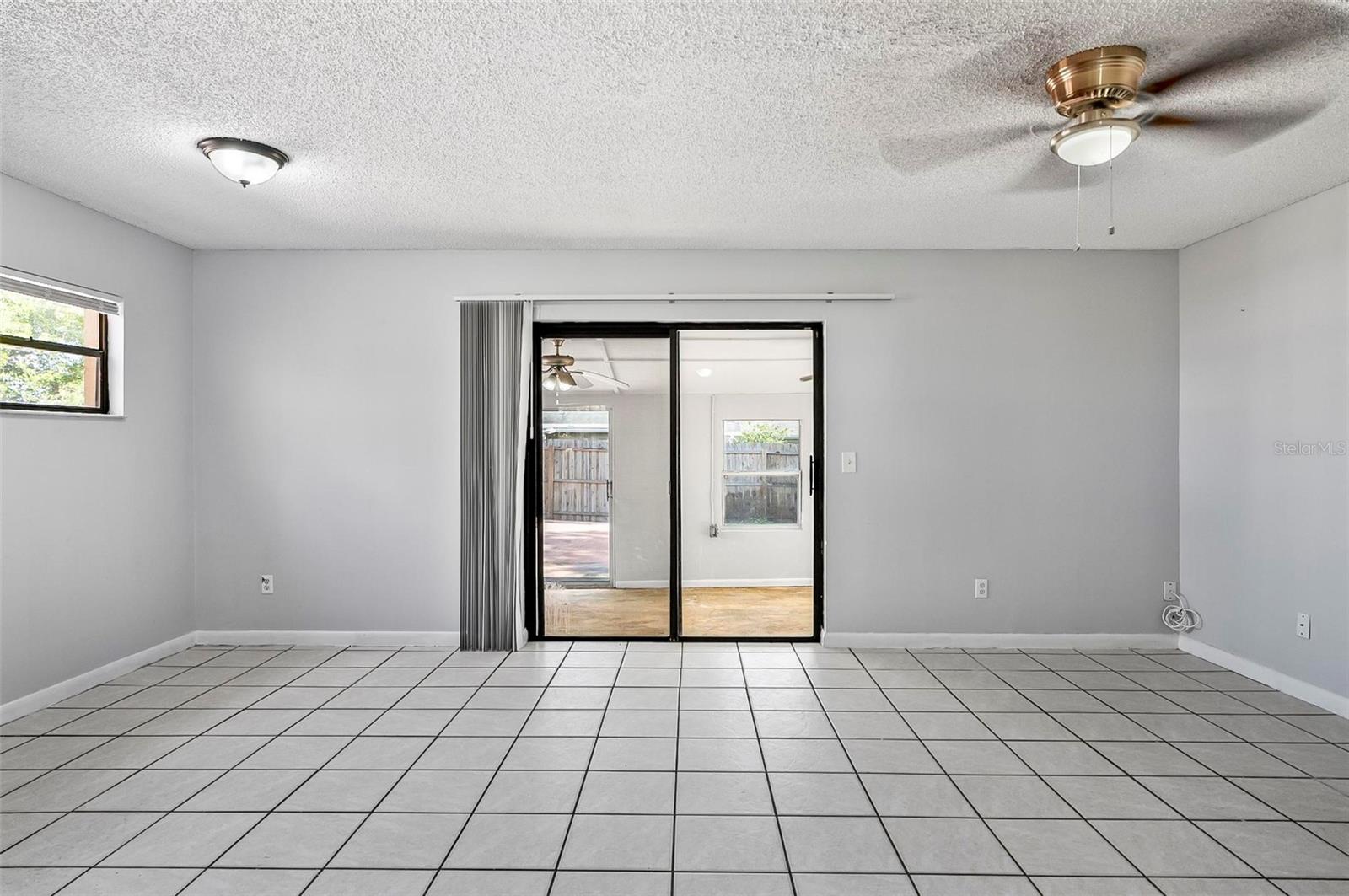 Image 14 of 15 For 512 Ivanhoe Way