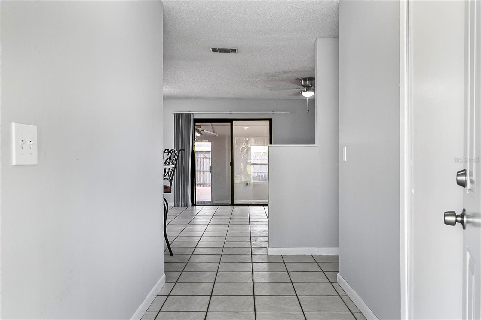 Image 4 of 15 For 512 Ivanhoe Way