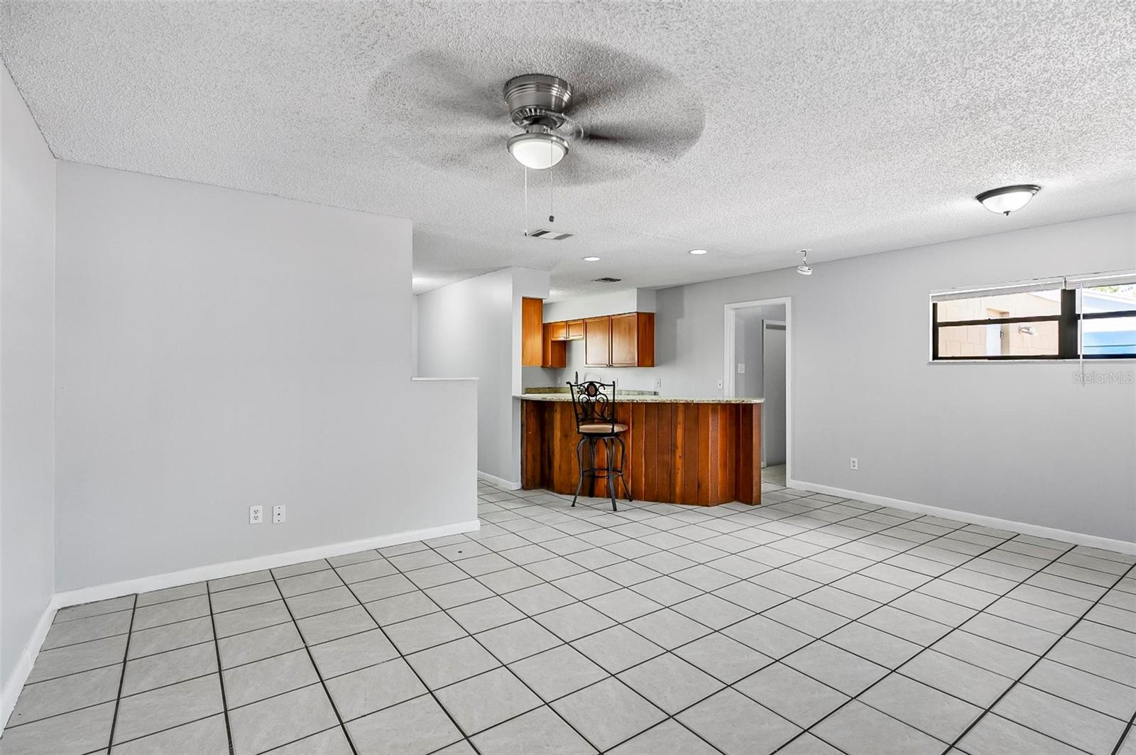 Image 6 of 15 For 512 Ivanhoe Way