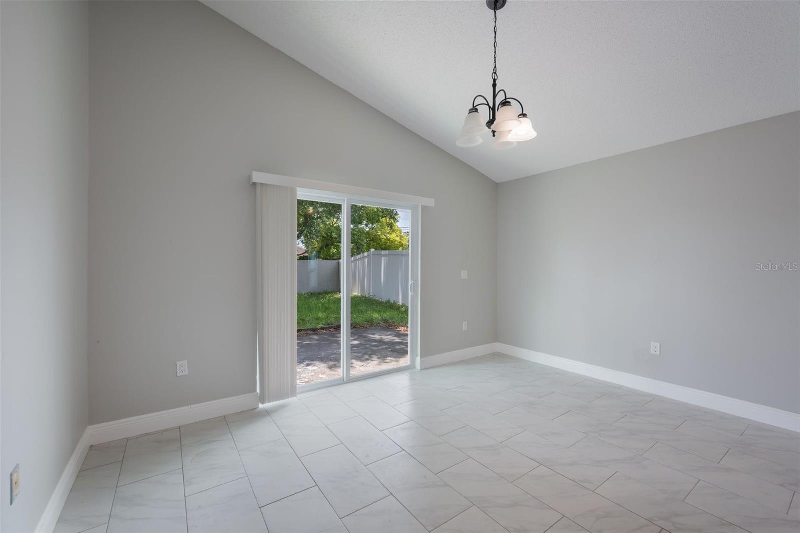 Image 10 of 33 For 8141 Golden Chickasaw Circle