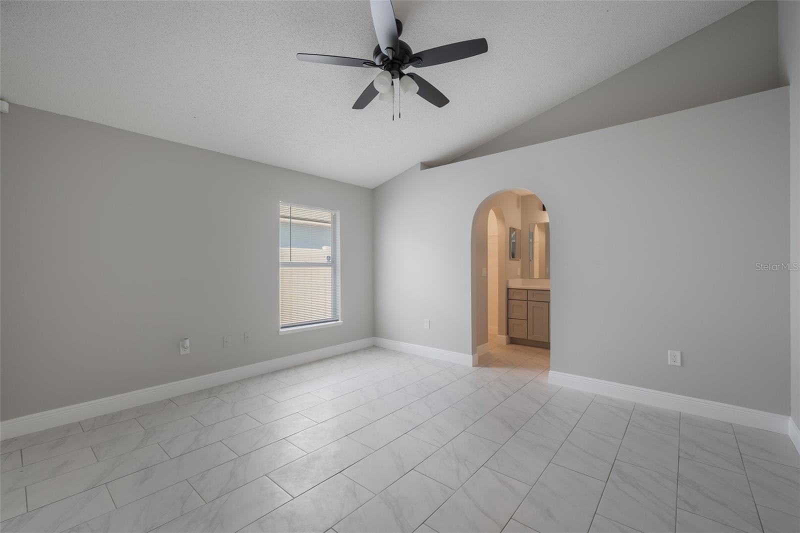 Image 16 of 33 For 8141 Golden Chickasaw Circle