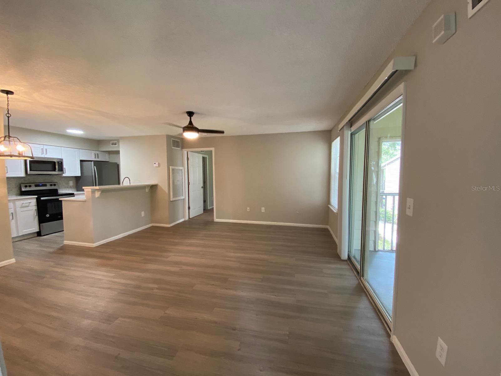 Image 3 of 17 For 5112 Park Central Drive 627