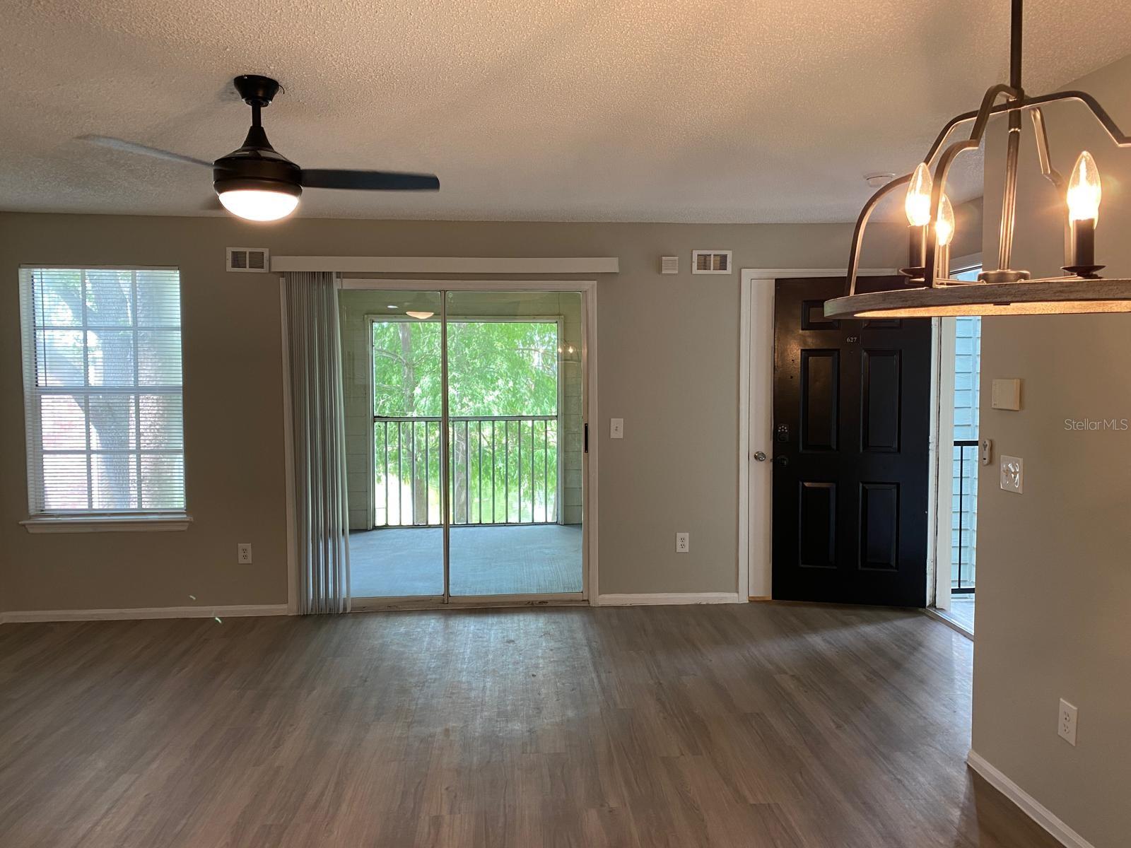 Image 5 of 17 For 5112 Park Central Drive 627