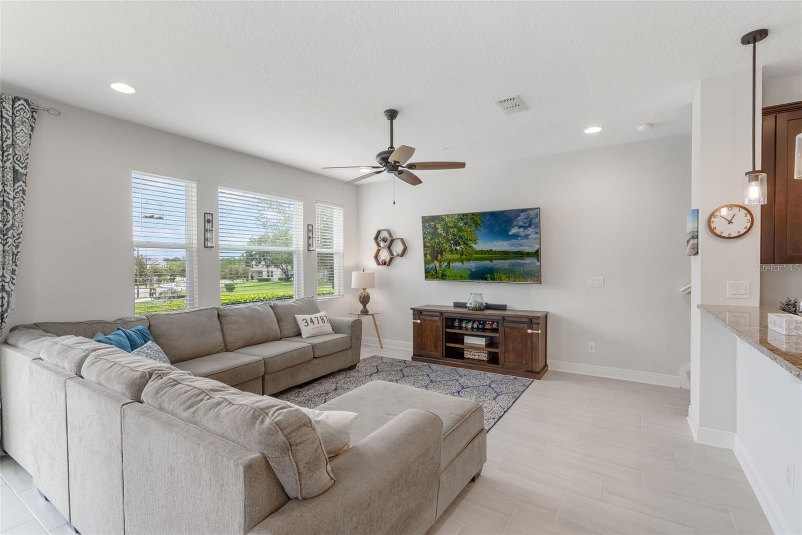 Image 9 of 56 For 15241 Sunrise Grove Court