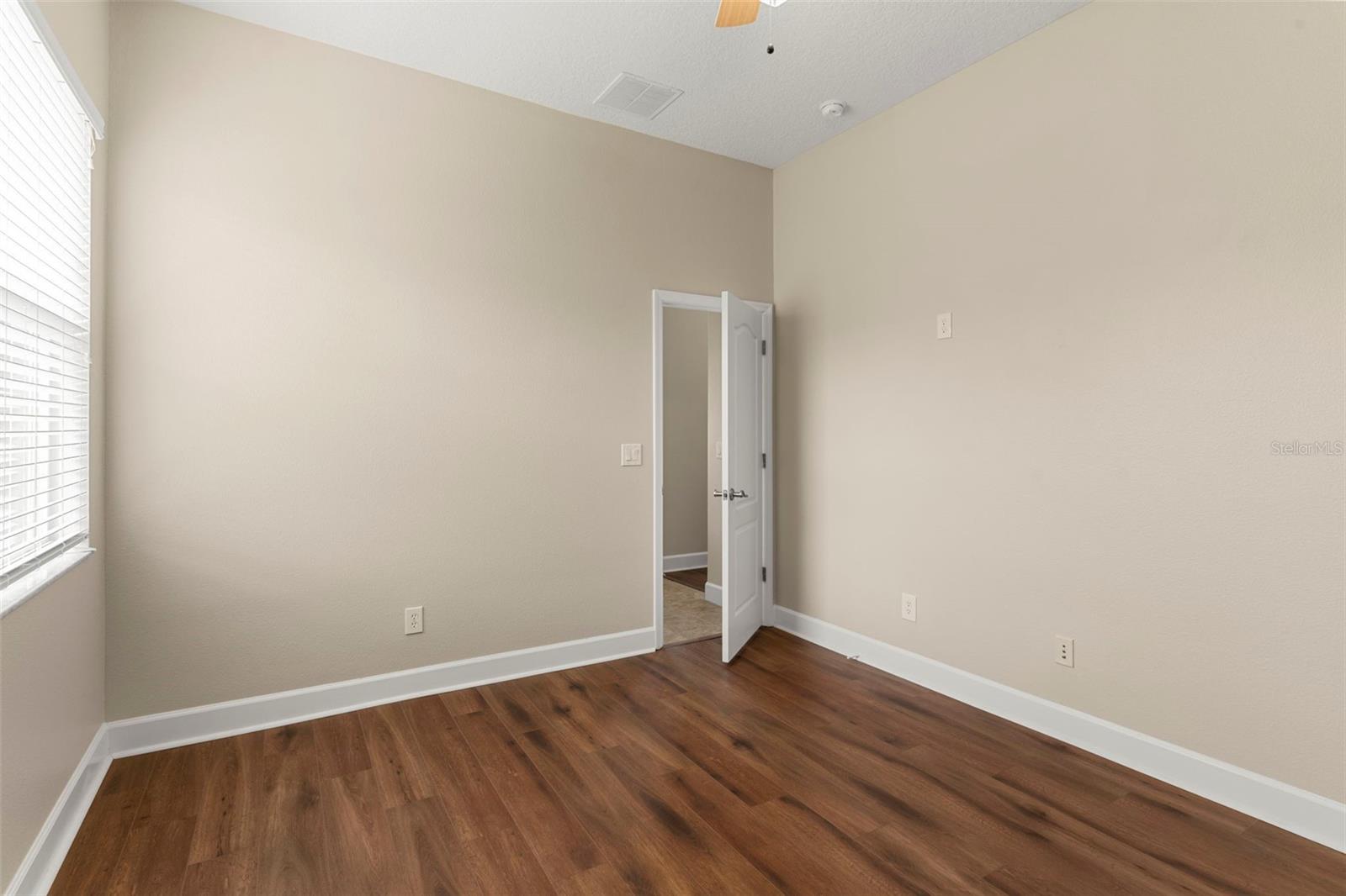 Image 22 of 37 For 6234 Tremayne Drive