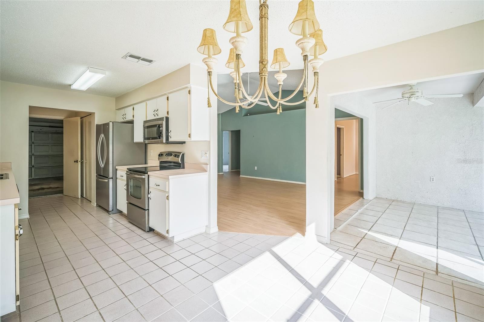 Image 10 of 31 For 2015 Gardenia Landings Lane