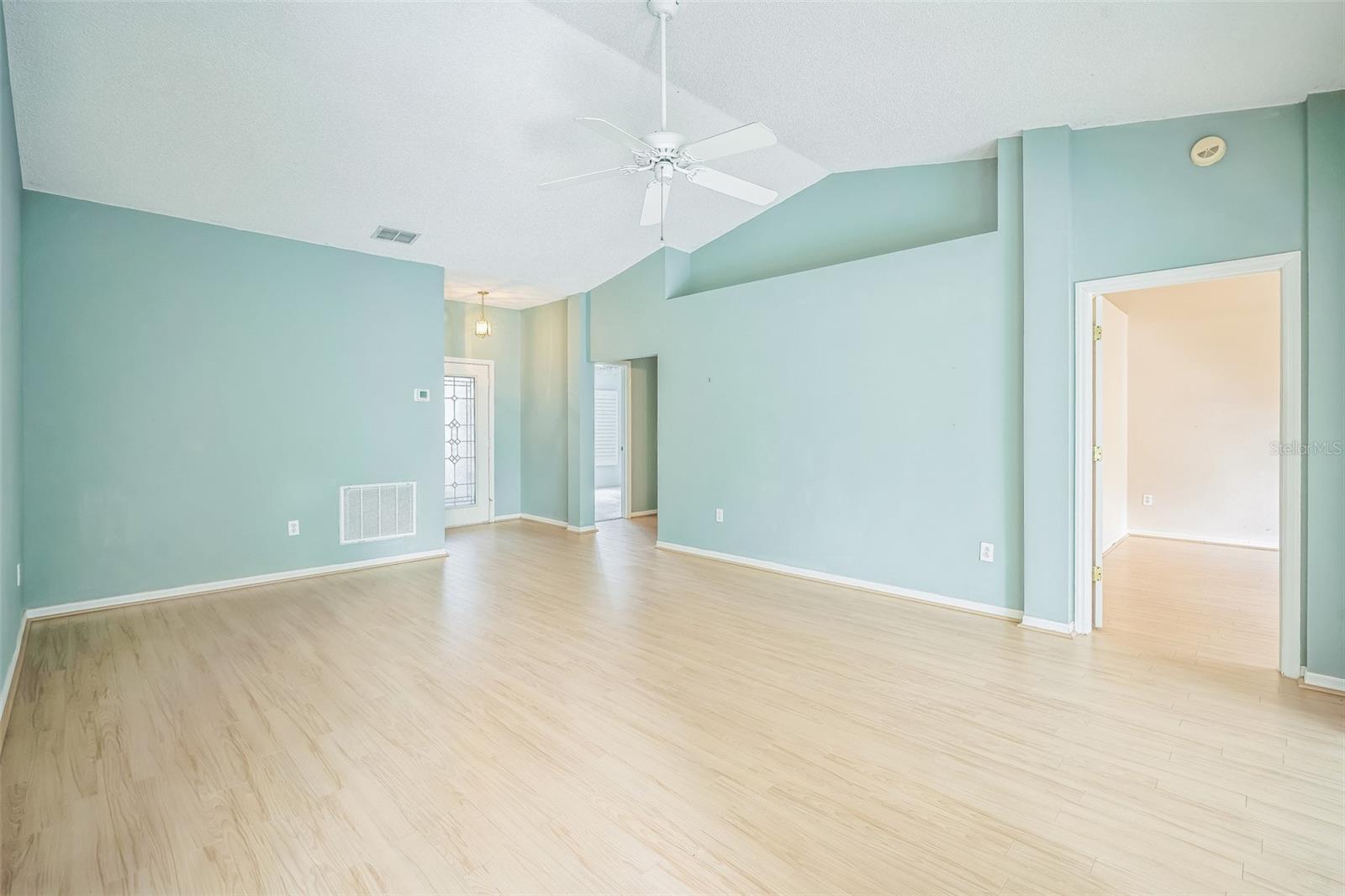 Image 19 of 31 For 2015 Gardenia Landings Lane
