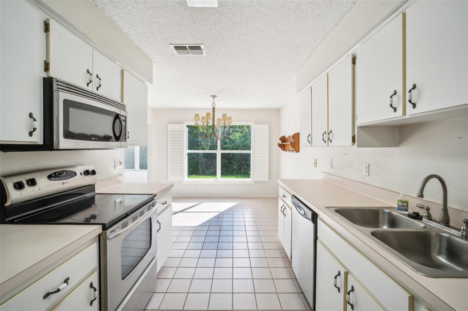 Image 9 of 31 For 2015 Gardenia Landings Lane