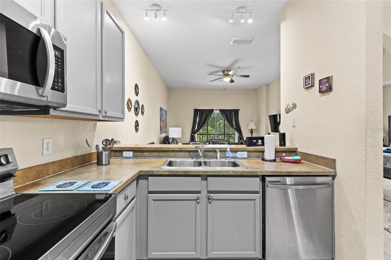 Image 11 of 42 For 110 Watling Way 25204