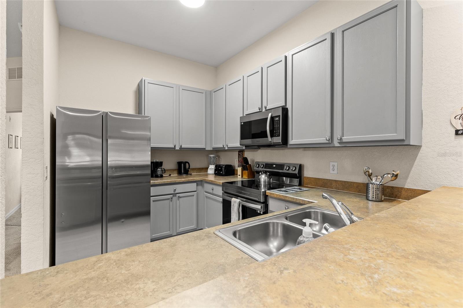 Image 13 of 42 For 110 Watling Way 25204