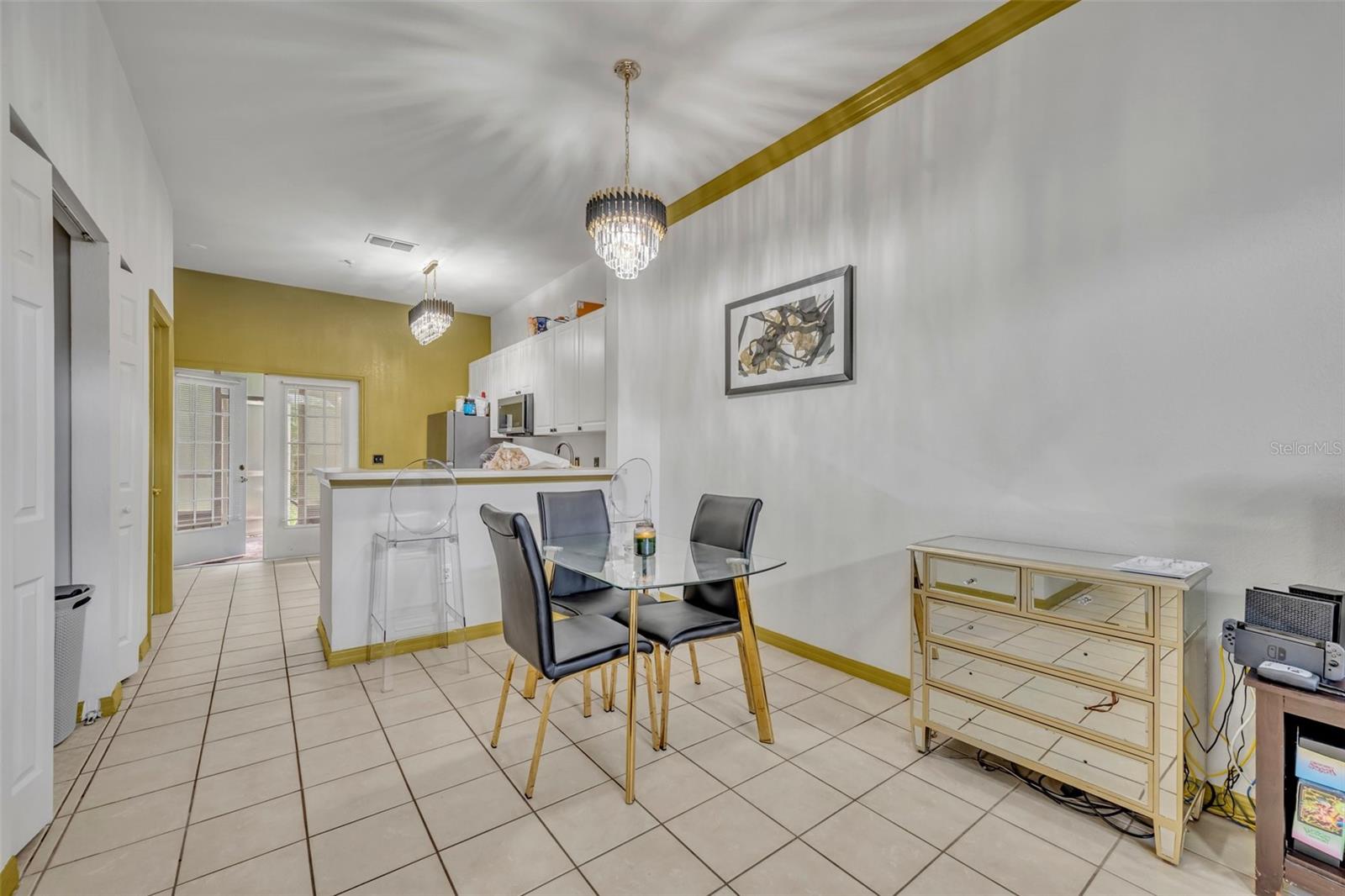 Image 6 of 23 For 141 Reserve Circle 113