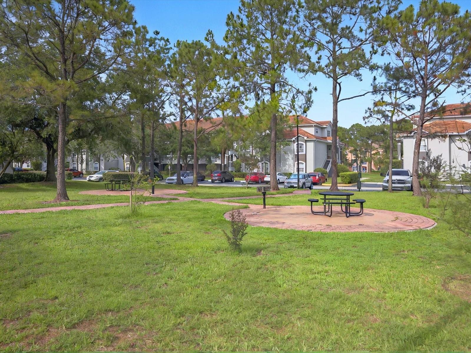 Image 21 of 35 For 13917 Fairway Island Drive 931