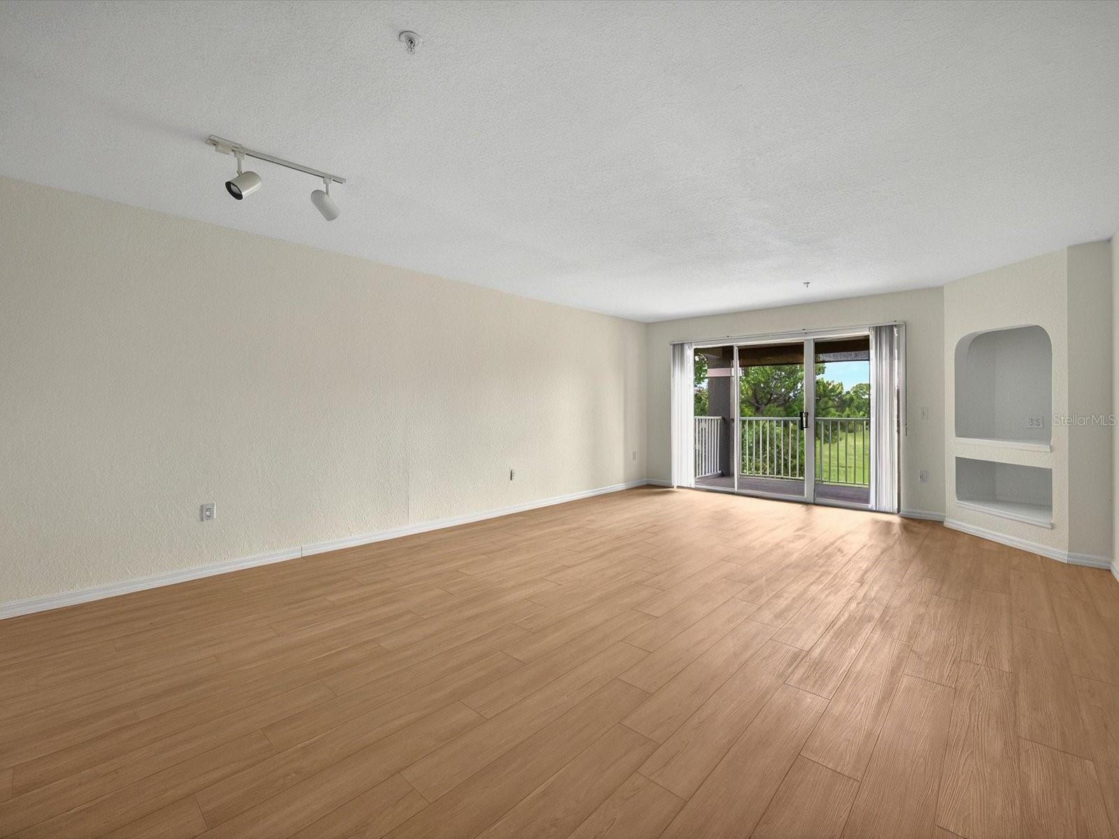 Image 24 of 35 For 13917 Fairway Island Drive 931