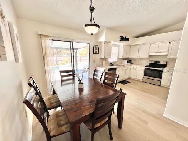 Image 4 of 16 For 613 Bayport Drive