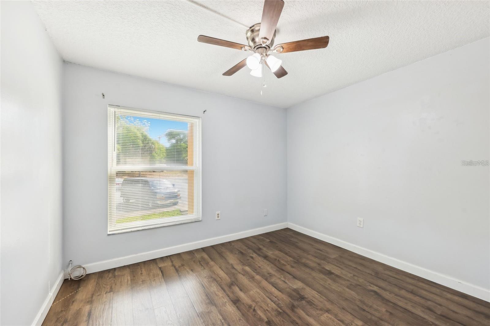 Image 8 of 26 For 610 Cranes Way 207