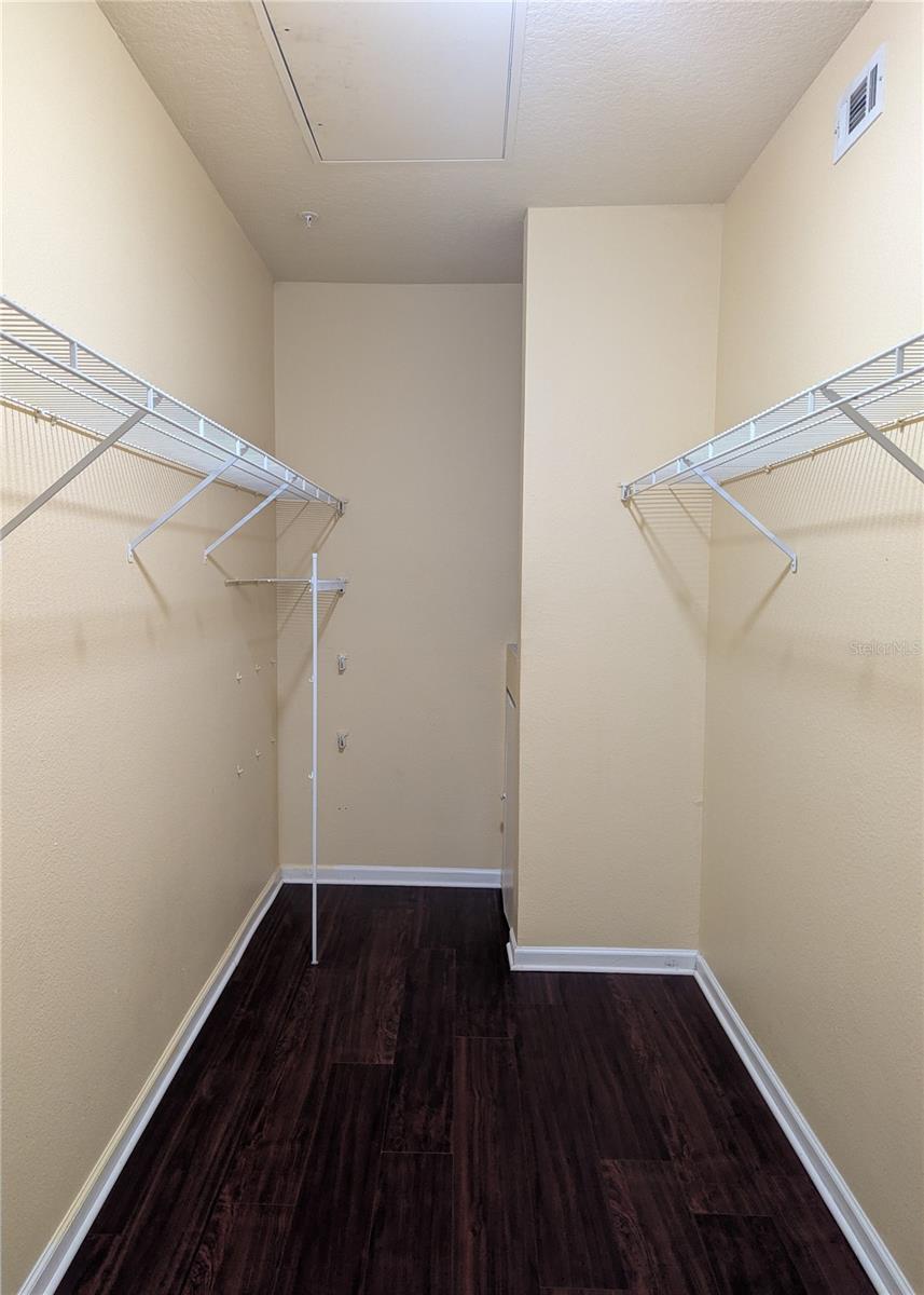 Image 10 of 26 For 14353 Fredricksburg Drive 920