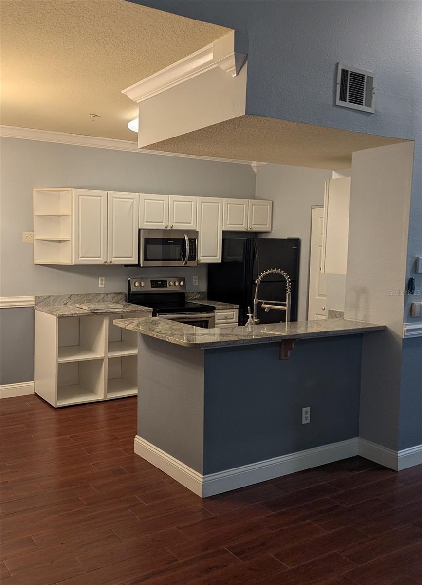 Image 6 of 26 For 14353 Fredricksburg Drive 920